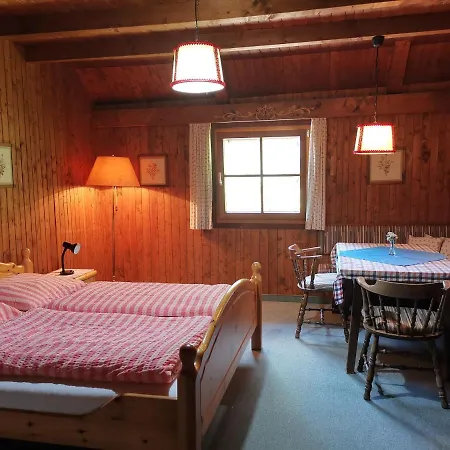 Wurcher Hube Apartman *